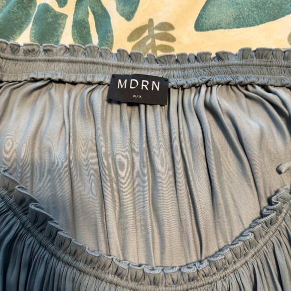 Modern Citizen | Aileen Pleated Tie Shoulder Dress - XL - Picture 7 of 8